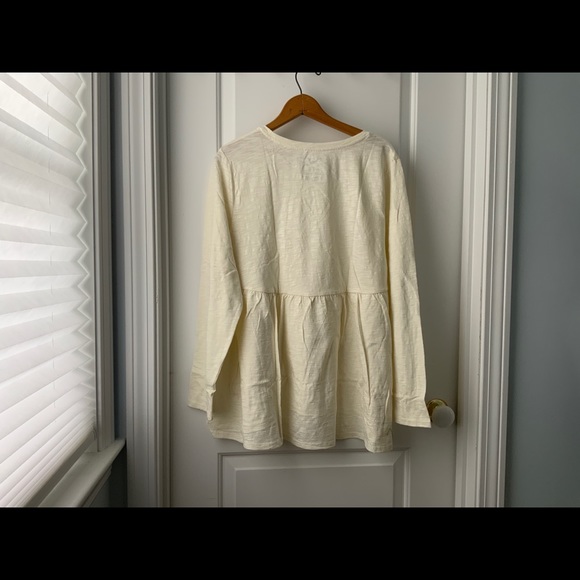 Cream Scoopneck Peplum Back Long Sleeve Top NWT - Picture 5 of 8